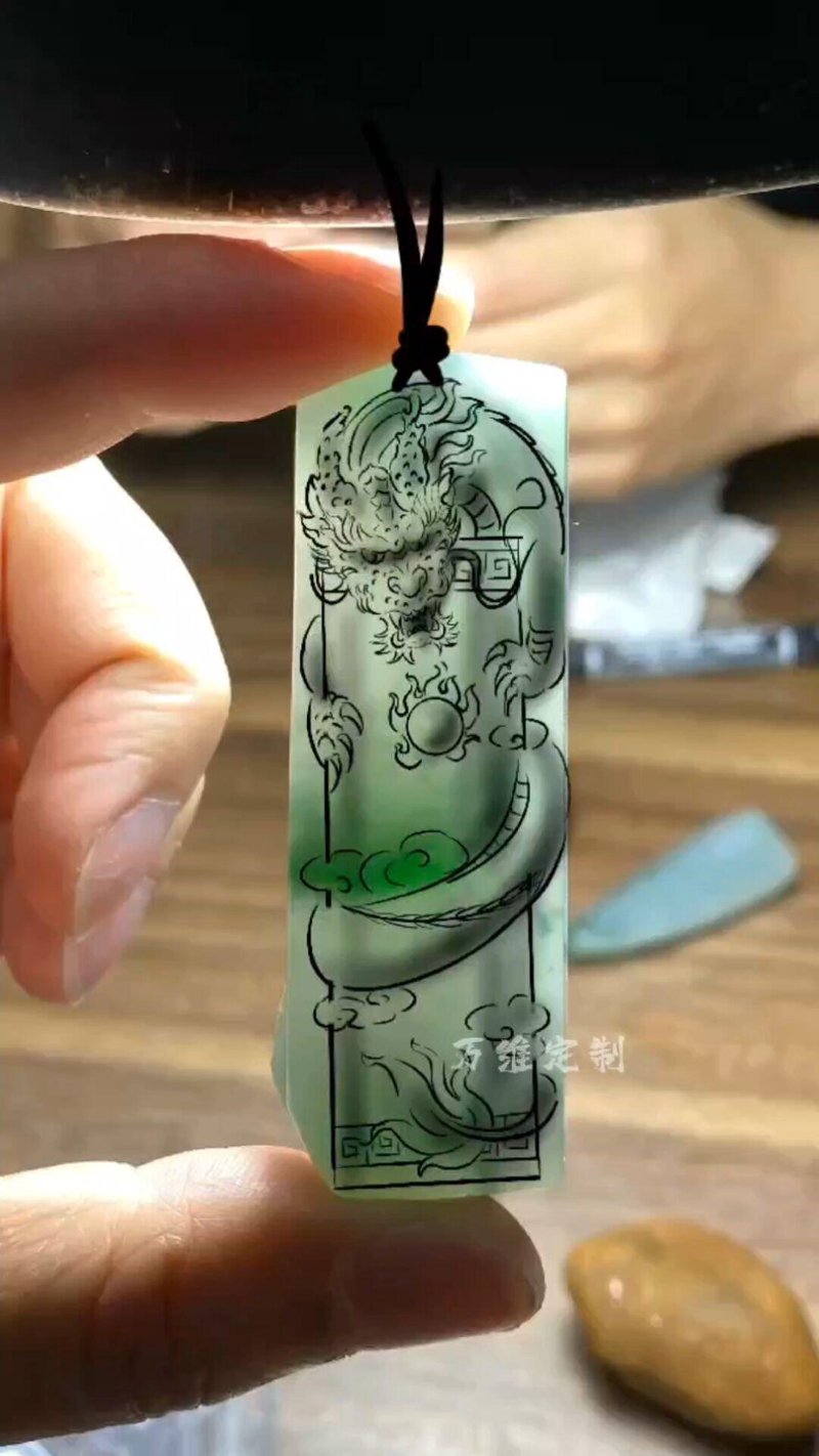 珠宝定制：让爱传递至每一个细微之处